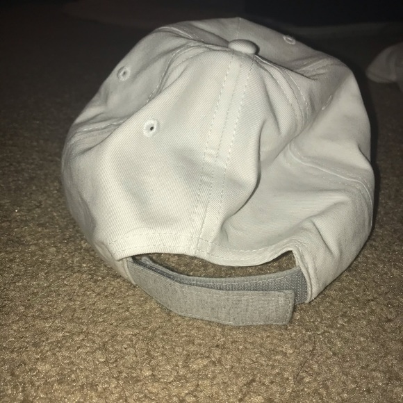 Cute Baseball Cap - Picture 2 of 4